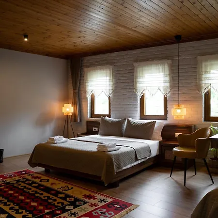 Ξενοδοχείο The Stone Sky 3*