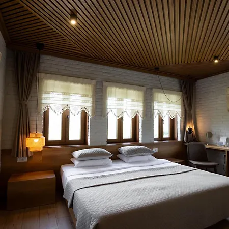 Hotell The Stone Sky Gjirokastër