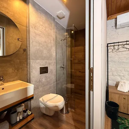 The Stone Sky Hotell 3*