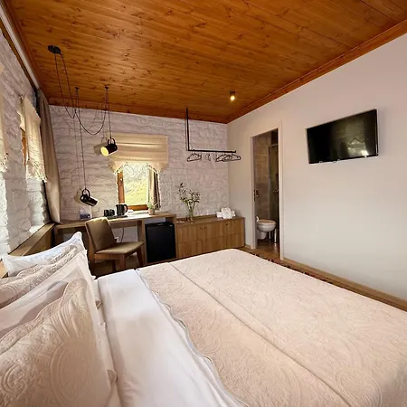 The Stone Sky 3* Гирокастра