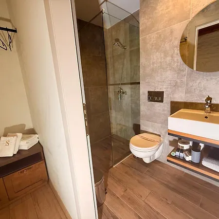 Hotel The Stone Sky Gjirokastër