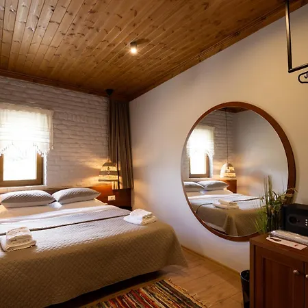 فندق The Stone Sky 3*