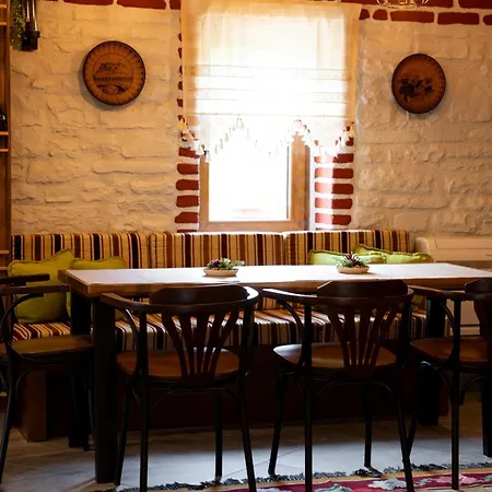 فندق The Stone Sky 3*