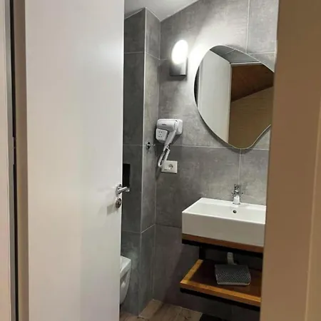 The Stone Sky 호텔