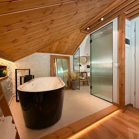 Szálloda The Stone Sky 3*