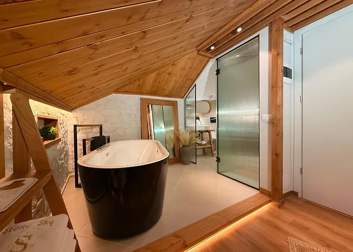 Szálloda The Stone Sky 3*