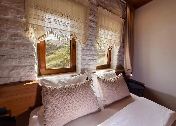 The Stone Sky Hotel Gjirokastër